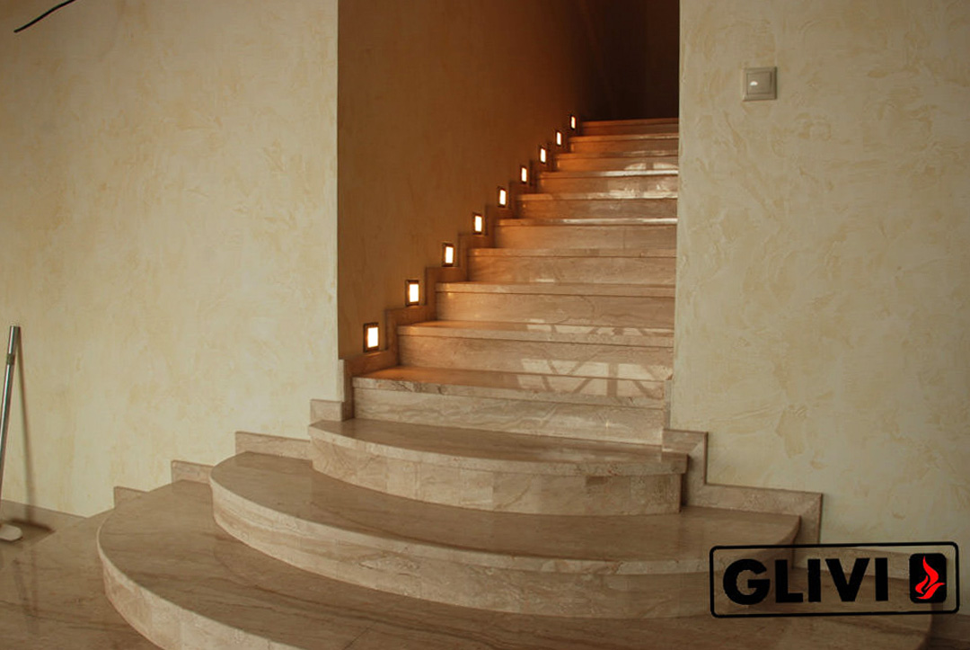 Лестница из мрамора Breccia Sardo