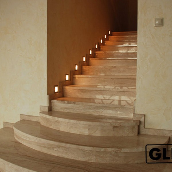 Лестница из мрамора Breccia Sardo