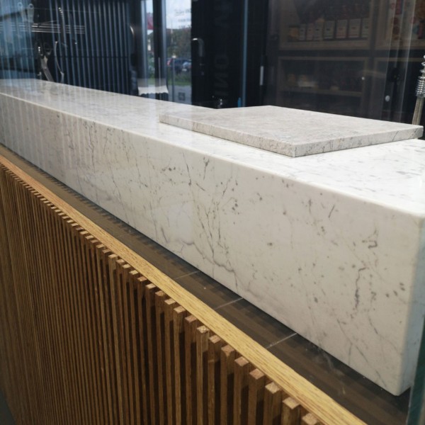 Барные стойки из мрамора Bianco Gioia