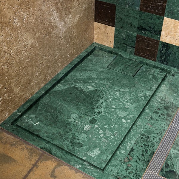 Душевой поддон из мрамора Verde Guatemala