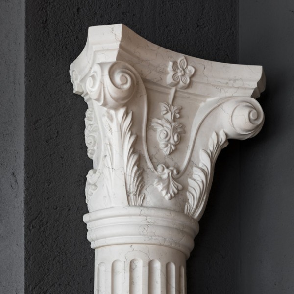 Полукапитель из мрамора Bianco Zeus